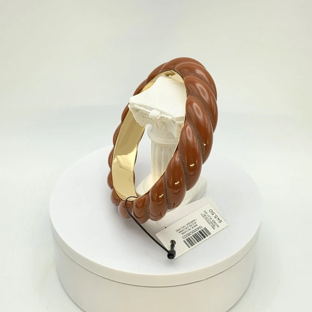New! CHICO'S‎ Bria Terracotta Bracelet Resin Acrylic Bangle Gold Tone New W Tags